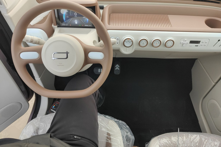 奔腾小马 2026款 222km 萌趣马 Plus中控内饰12