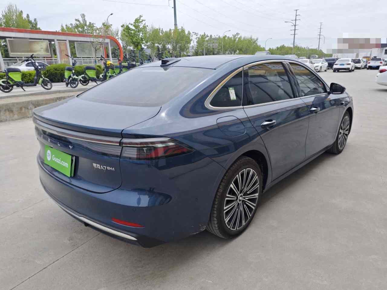 吉利银河 银河A7 2025款 EM-i 150km 星舰版(5)