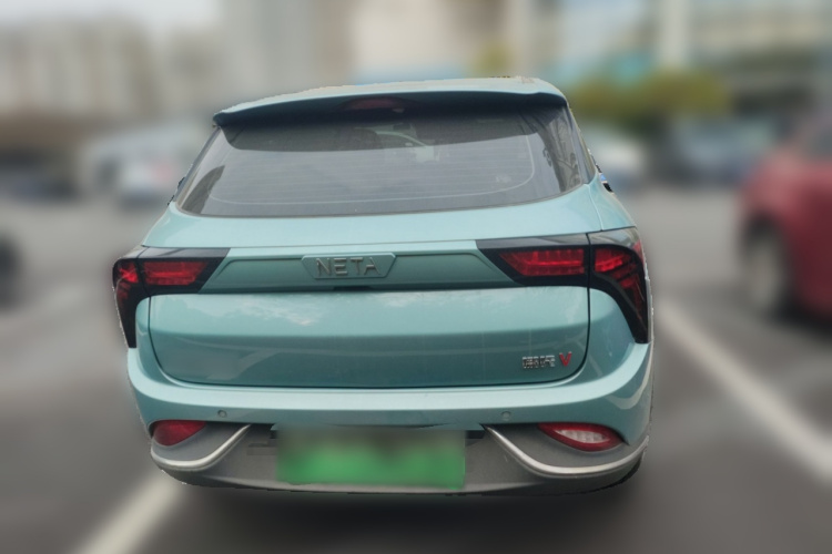 哪吒汽车 哪吒V 2022款 潮 400 Lite车身外观6004