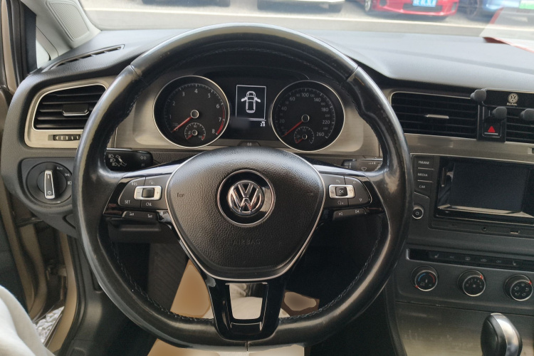 大众 高尔夫 2016款 230TSI 自动豪华型中控内饰13