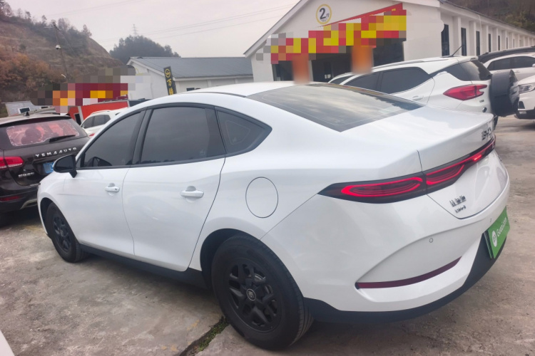 比亚迪 秦PLUS 2025款 DM-i 智驾版 55KM领先型车身外观6003