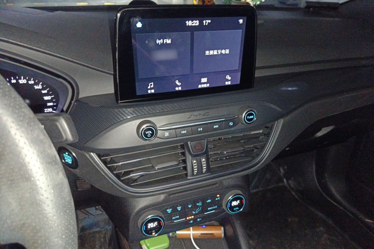 福特 福克斯 2020款 三厢 EcoBoost 180 自动ST Line局部细节16