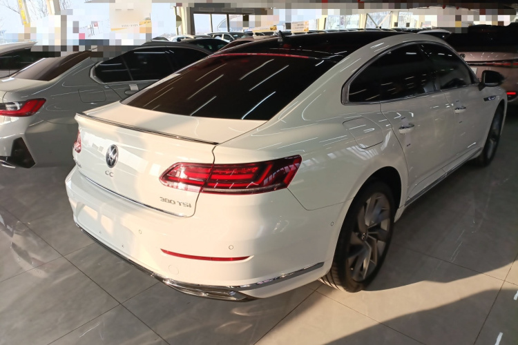 一汽-大众CC 2024款 380TSI 夺目版车身外观7