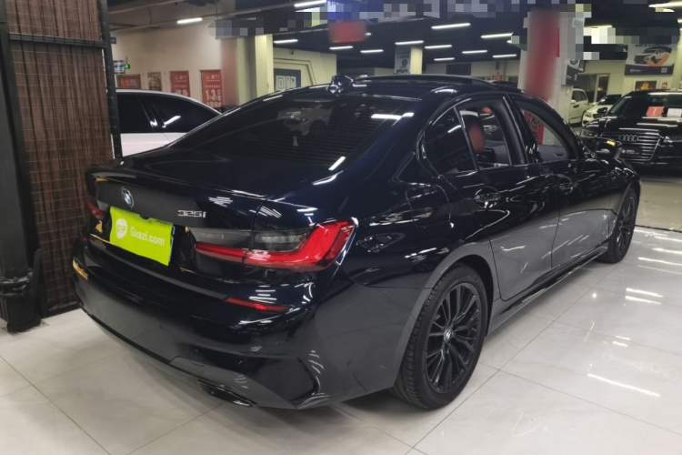 宝马3系 2021款 改款二 325i M运动曜夜套装车身外观7