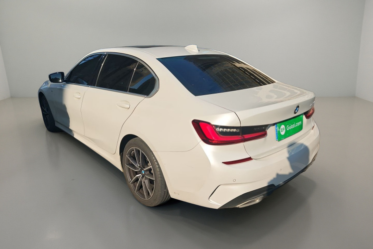宝马3系 2022款 325Li M运动套装车身外观5