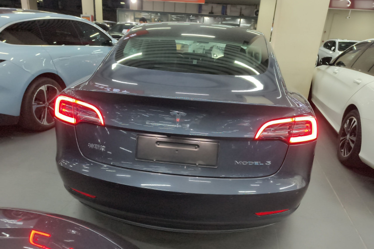 特斯拉 Model 3 2019款 标准续航后驱升级版车身外观6