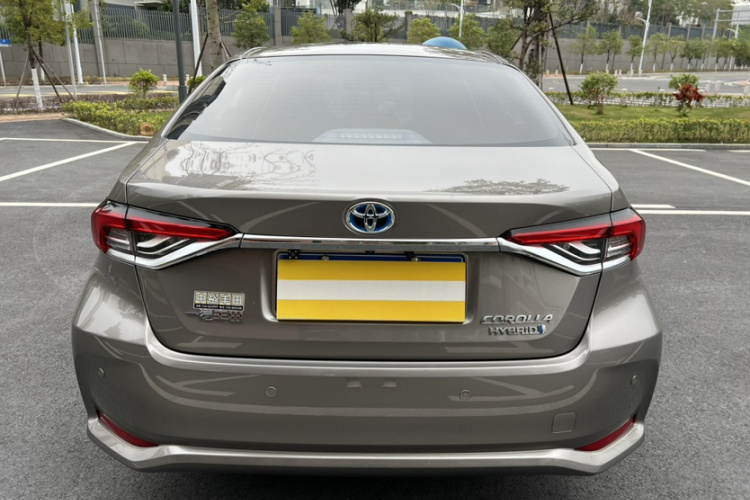 丰田 卡罗拉 2023款 1.8L 智能电混双擎 精英版车身外观6005