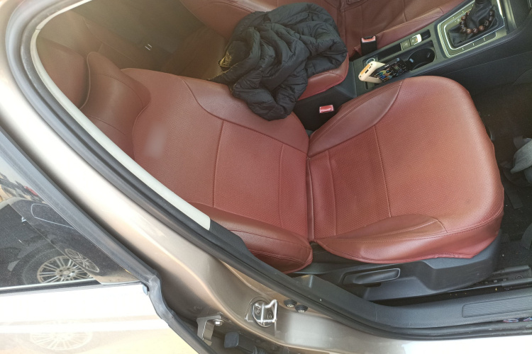 大众 高尔夫 2016款 230TSI 自动舒适型局部细节41