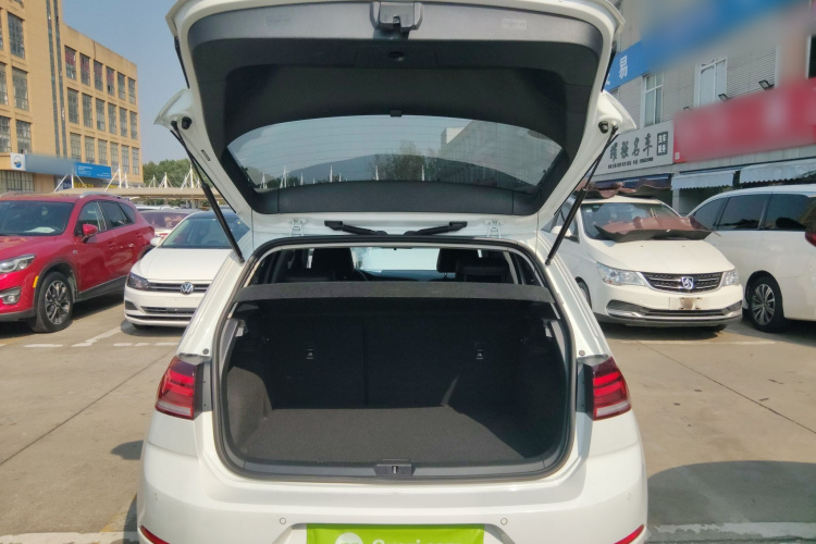 大众 高尔夫 2020款 挚爱版 280TSI DSG舒适型机舱底盘23