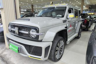 超境汽车 共创坦克300 2021款 2.0T 赛博坦克