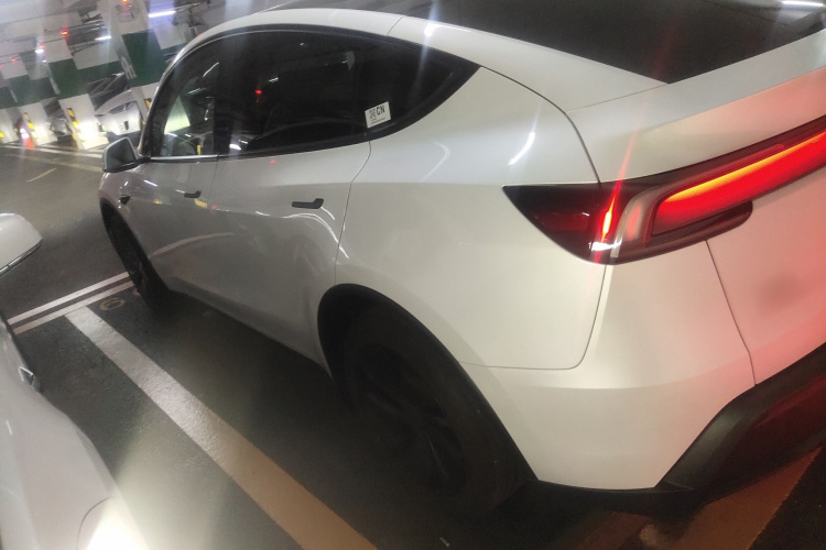 特斯拉 Model Y 2025款 长续航全轮驱动版车身外观6003