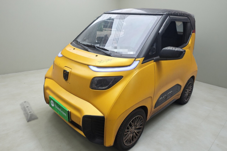 宝骏E200 2020款 305KM 智行版车身外观1