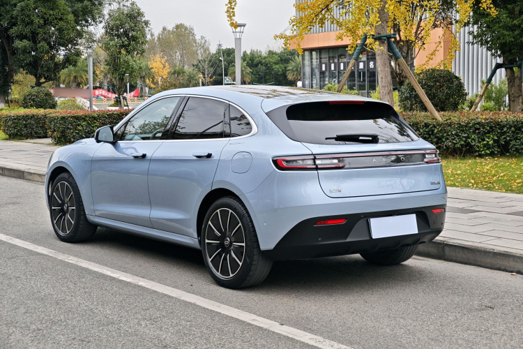 鸿蒙智行 问界M5 2022款 纯电四驱性能版车身外观6004