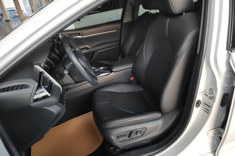 丰田 凯美瑞 2021款 2.0G 豪华版局部细节19