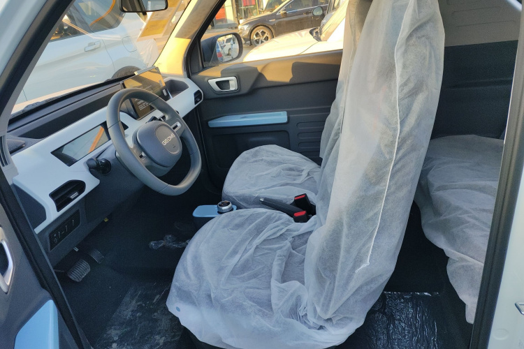 吉利银河 2024款 熊猫mini 200km 耐力熊中控内饰19