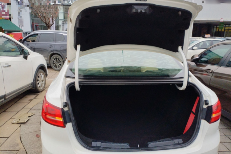 福特 福睿斯 2015款 1.5L 手动舒适型局部细节23