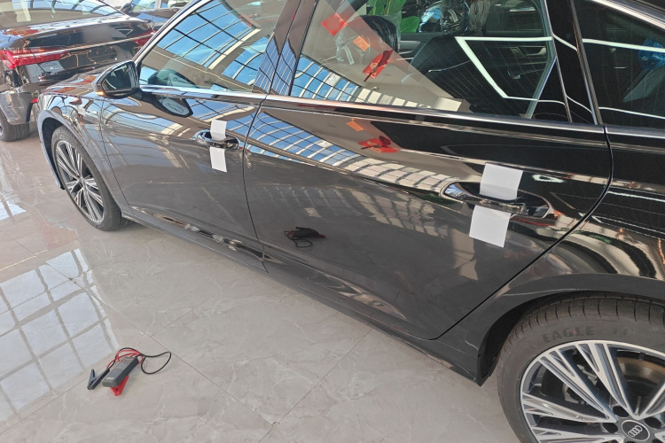 奥迪A6L 2026款 45 TFSI 臻选动感型车身外观4