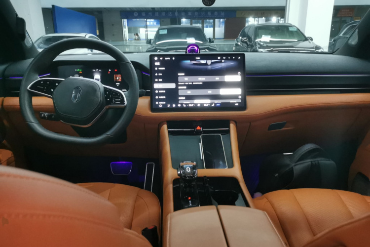 鸿蒙智行 问界M7 2024款 1.5T 智驾四驱Pro版 5座中控内饰12