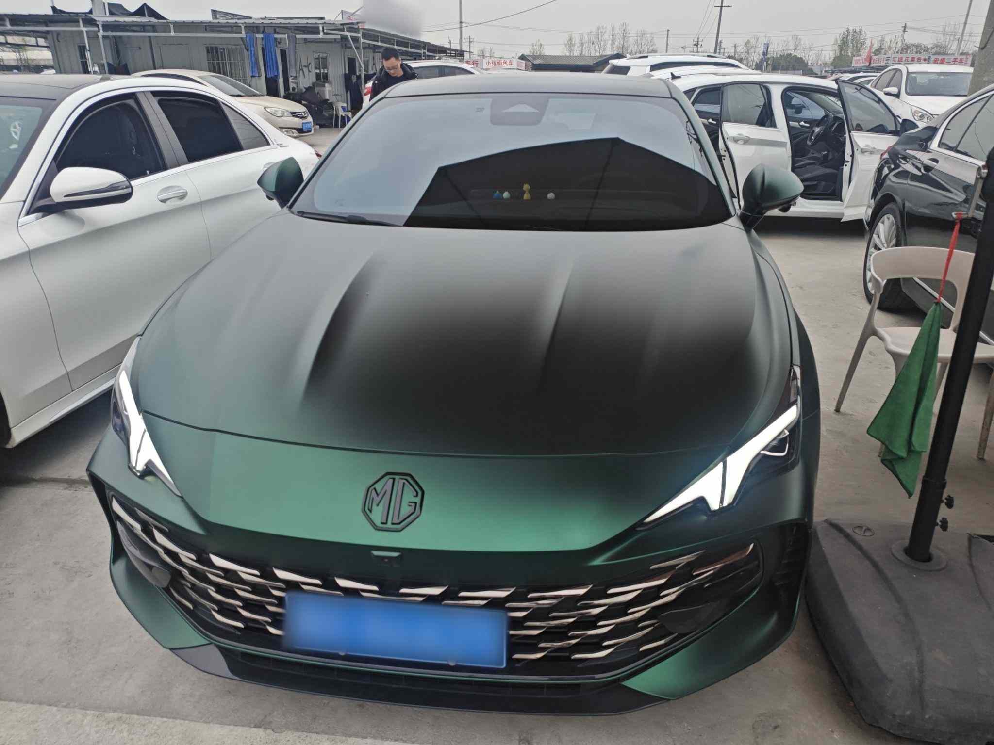 名爵 MG7 2023款 2.0T 自动猎美奢享版(1)