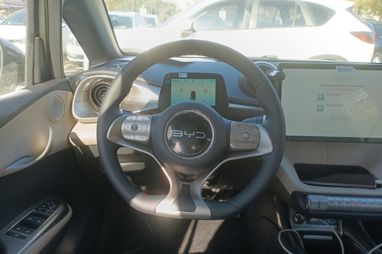比亚迪 海豚 2025款 420km 自由版中控内饰13
