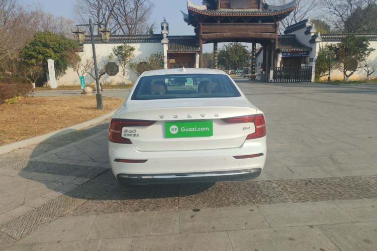 沃尔沃S60 2025款 B4 智远豪华版车身外观6005