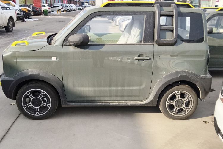 吉利银河 2025款 210km 熊猫骑士车身外观6003