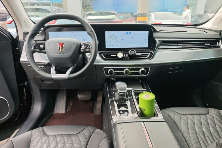 红旗HS5 2023款 2.0T 四驱旗享Pro版中控内饰12