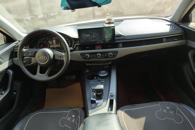 奥迪A4L 2019款 40 TFSI 进取型 国VI中控内饰12