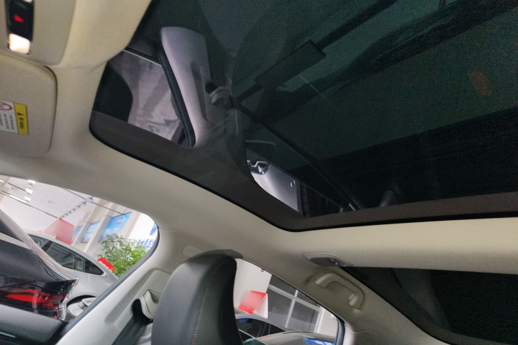 小鹏P7 2021款 480N局部细节22