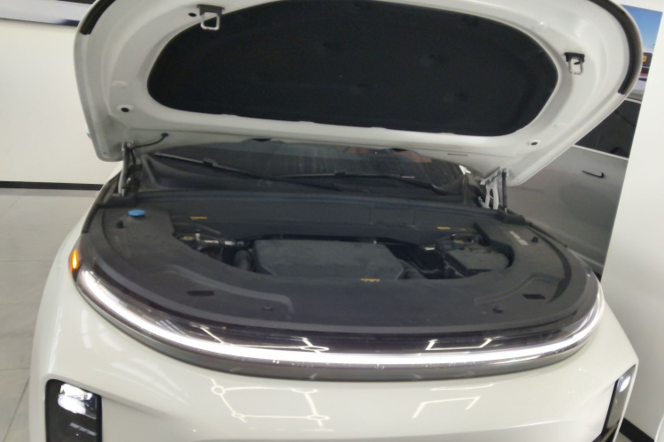 理想汽车 理想L7 2023款 Pro机舱底盘24
