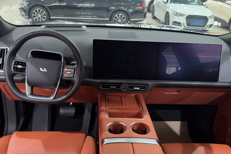 理想汽车 理想L9 2024款 Pro中控内饰7004