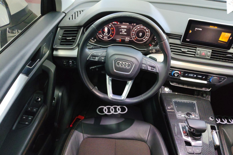 奥迪Q5L 2018款 40 TFSI 荣享时尚型 国V中控内饰13