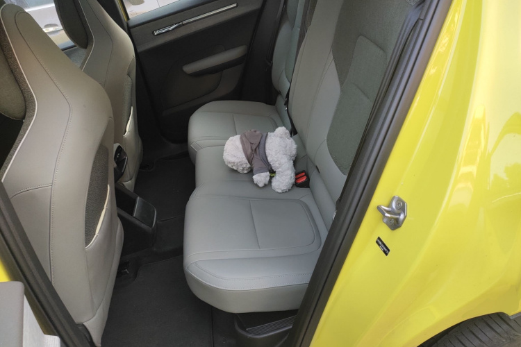 沃尔沃EX30 2025款 后驱长续航版 Ultra中控内饰7004