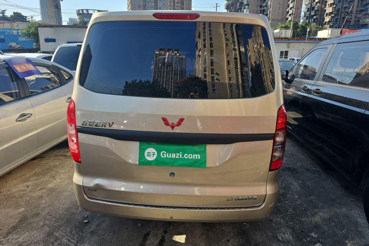 五菱汽车 五菱宏光V 2022款 1.5L劲取版电动助力LAR车身外观6