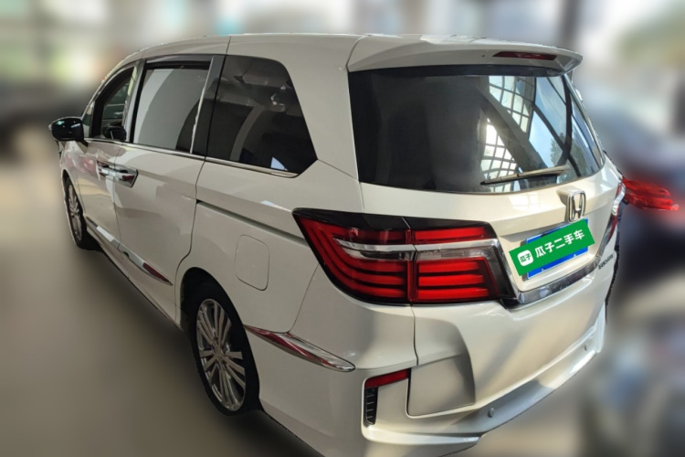 本田 艾力绅 2016款 2.4L 经典版车身外观5