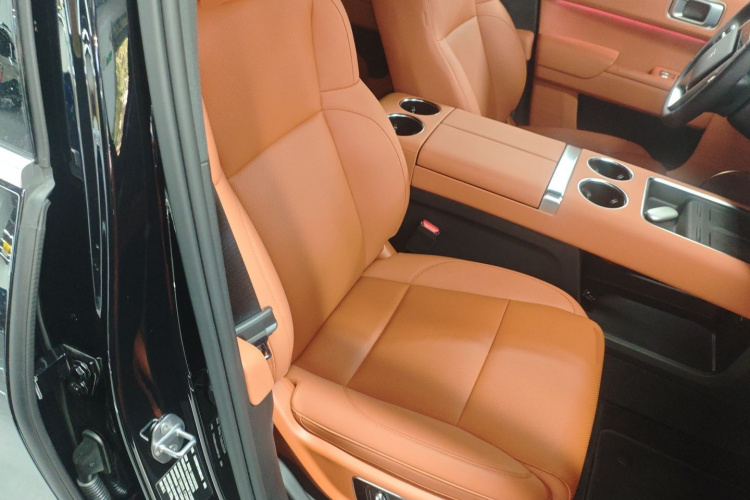 理想汽车 理想L8 2025款 Max 智能焕新版局部细节41