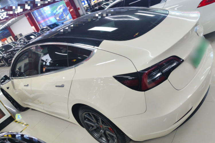 特斯拉 Model 3 2020款 标准续航后驱升级版车身外观4
