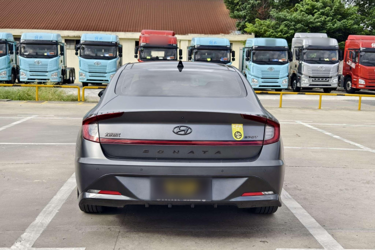 现代 索纳塔 2022款 270TGDi DCT 20周年纪念款车身外观6006