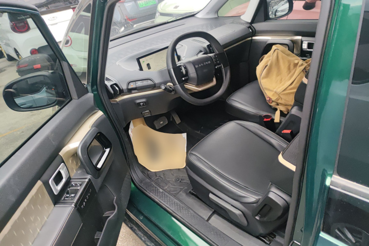 宝骏KiWi EV 2022款 设计师轻享版 三元锂中控内饰20