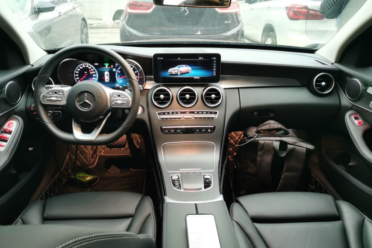 奔驰C级 2021款 C 260 L 运动版中控内饰7002