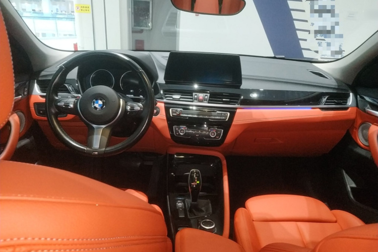 宝马X2 2021款 改款 sDrive25i M运动套装中控内饰7002