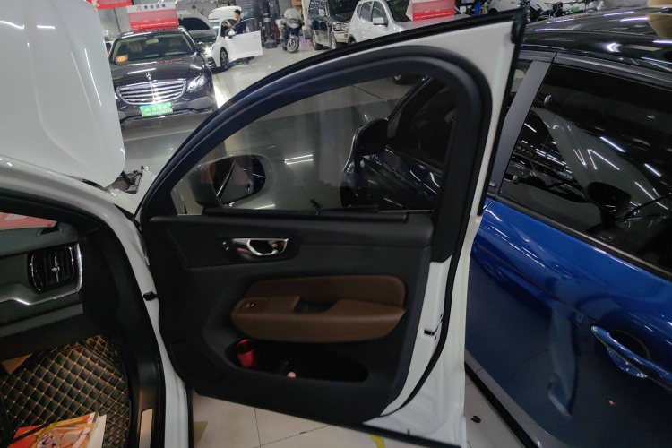 沃尔沃XC60 2021款 T5 四驱智逸豪华版中控内饰7001