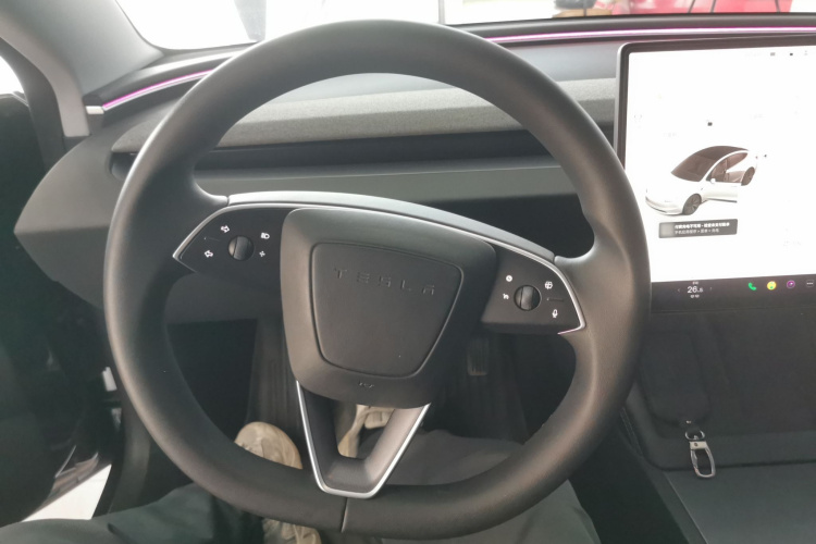 特斯拉 Model 3 2023款 后轮驱动版中控内饰13