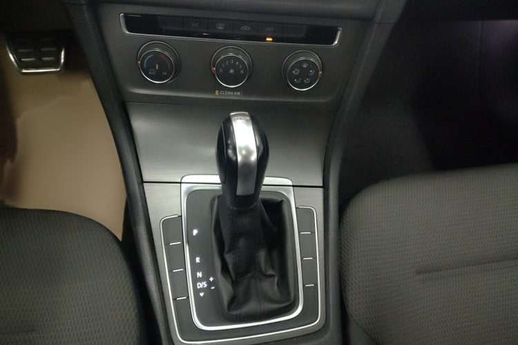 大众 高尔夫 2016款 230TSI 自动舒适型局部细节18