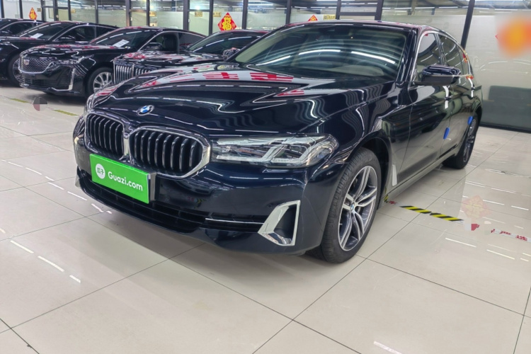 宝马5系 2023款 改款 530Li 领先型 豪华套装车身外观1