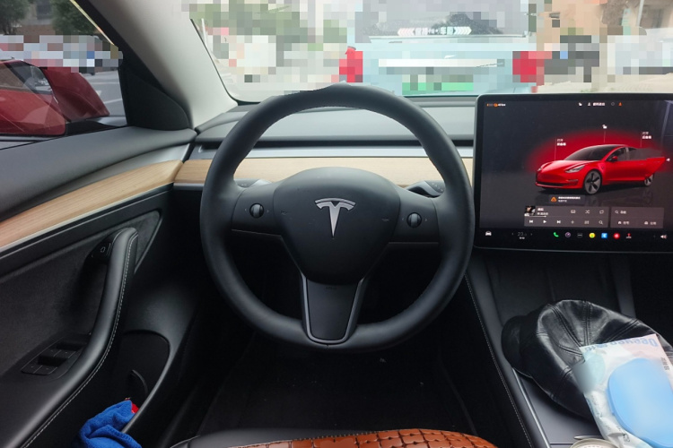 特斯拉 Model 3 2022款 后轮驱动版中控内饰13