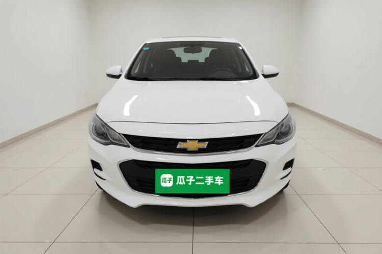 雪佛兰 科沃兹 2019款 320 手动欣悦版车身外观2