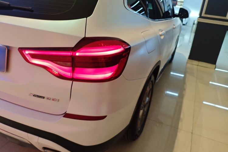 宝马X3 2021款 xDrive28i 豪华套装车身外观6006