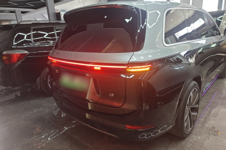 理想汽车 理想L9 2022款 Max车身外观6