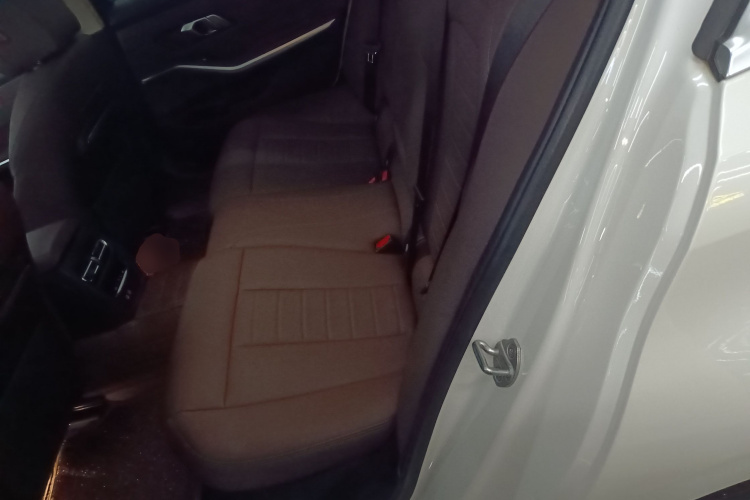 宝马3系 2021款 320Li M运动套装中控内饰21